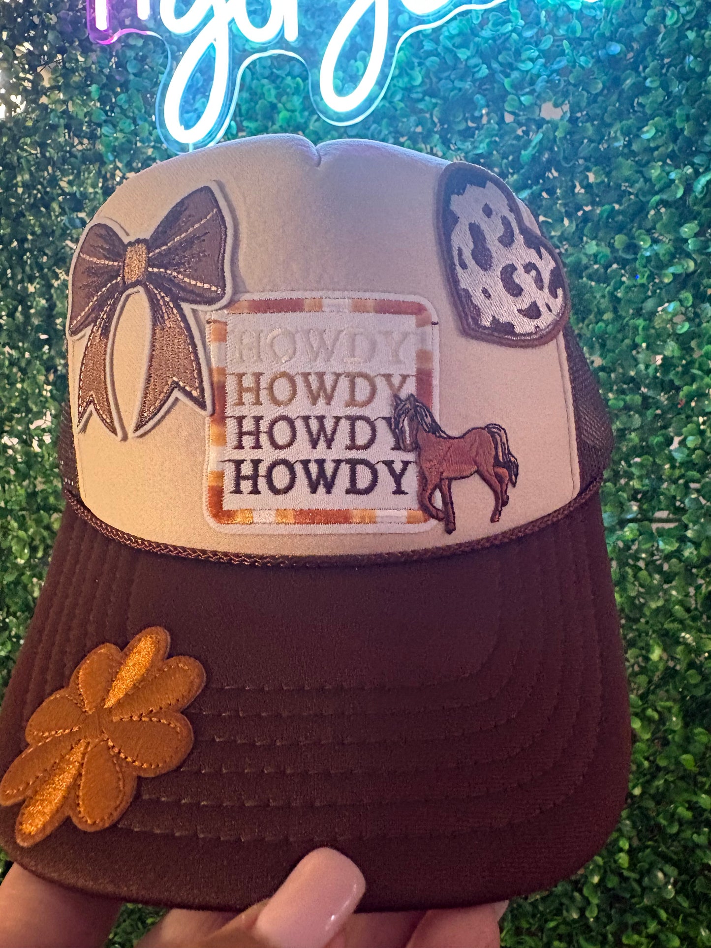 Howdy Howdy Howdy