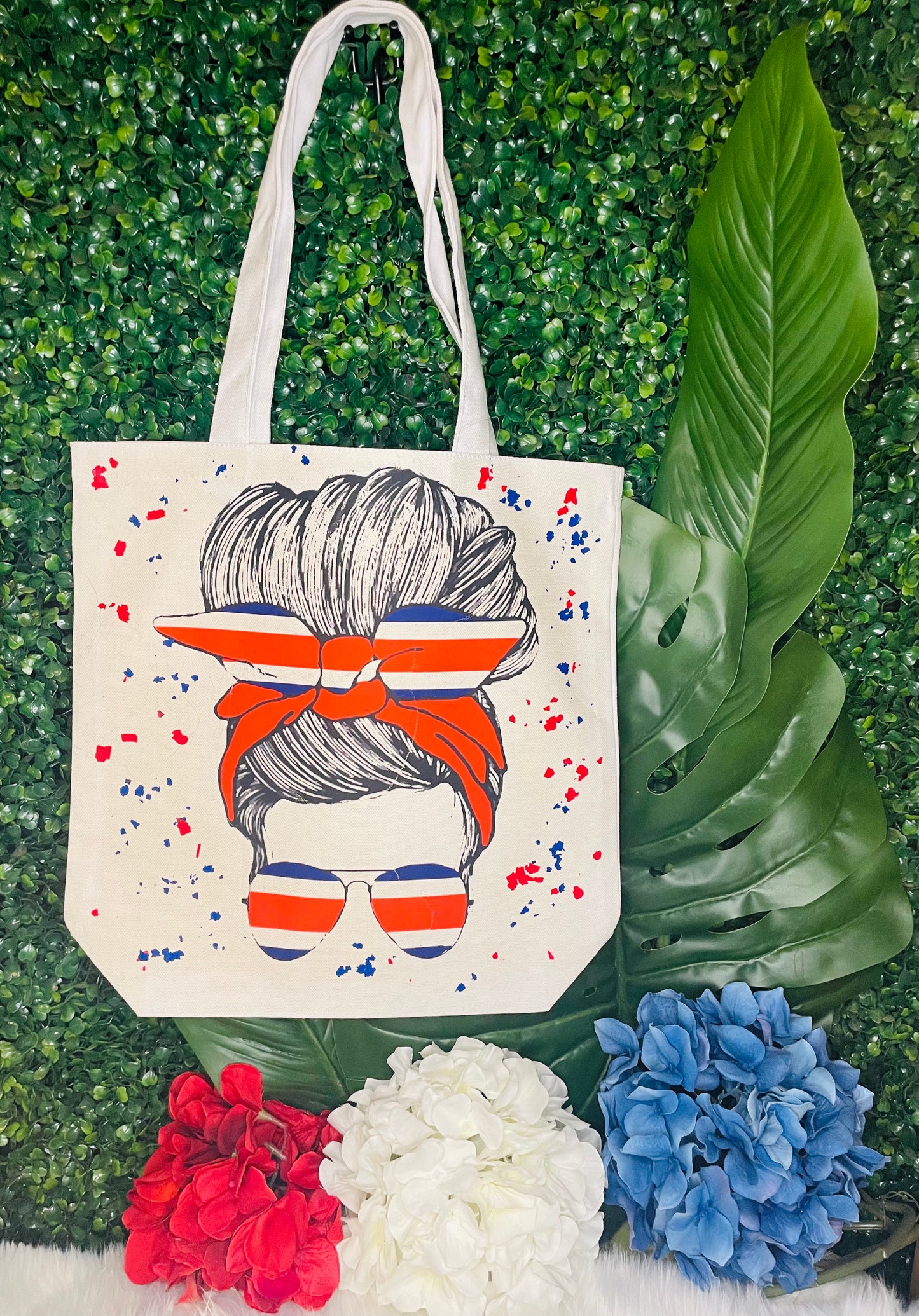 Tote Costa Rican girl